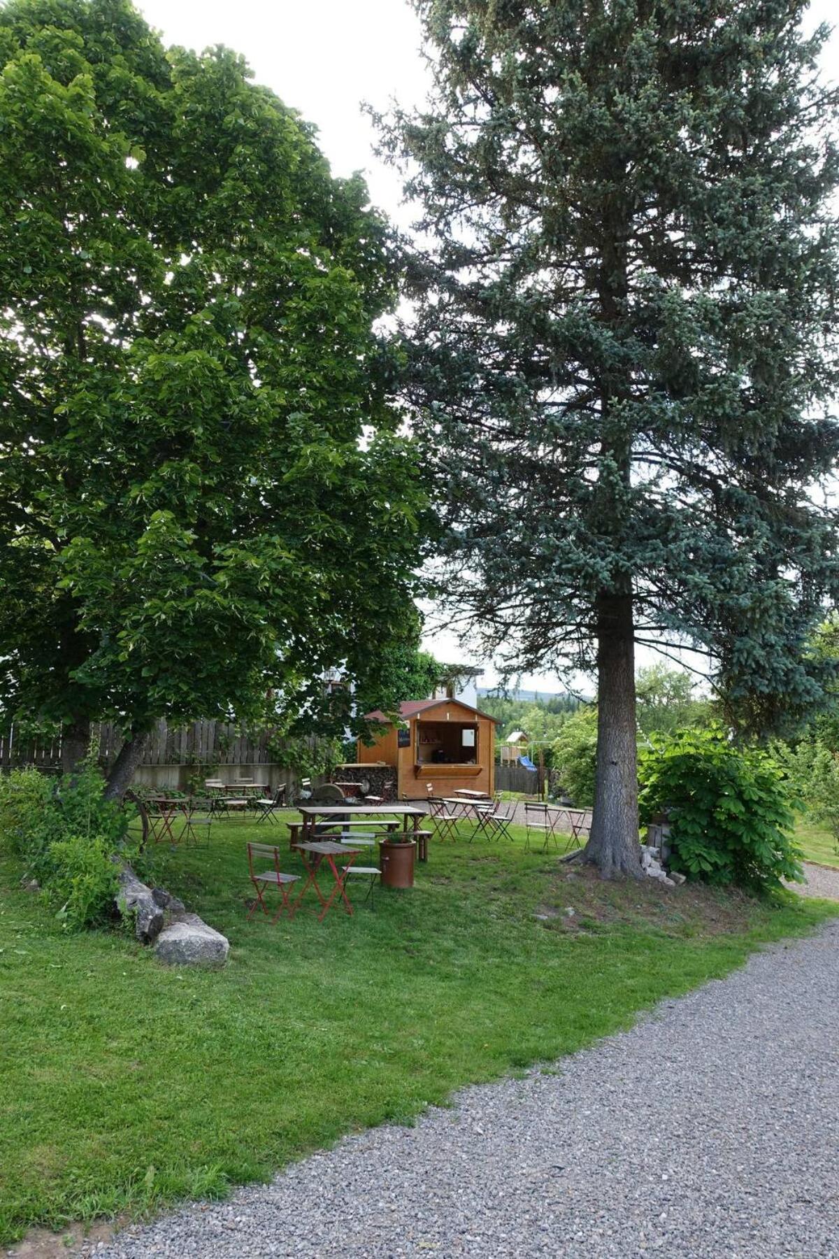 Blick In Den Garten Holzschlag Luaran gambar